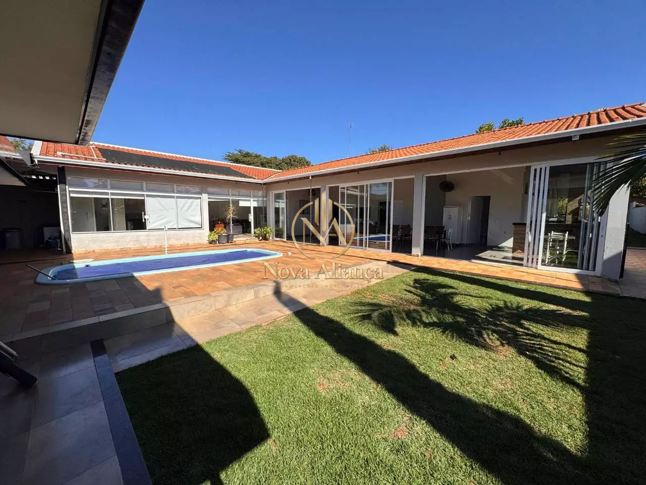 Casa com piscina em terreno de 1.000 m² no Condomínio Primavera em Jaú/SP