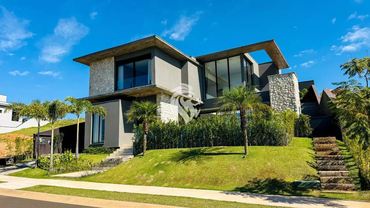 Sobrado de 456 m² com 4 suítes e piscina no Villa dos Pinheiros in Indaiatuba/SP
