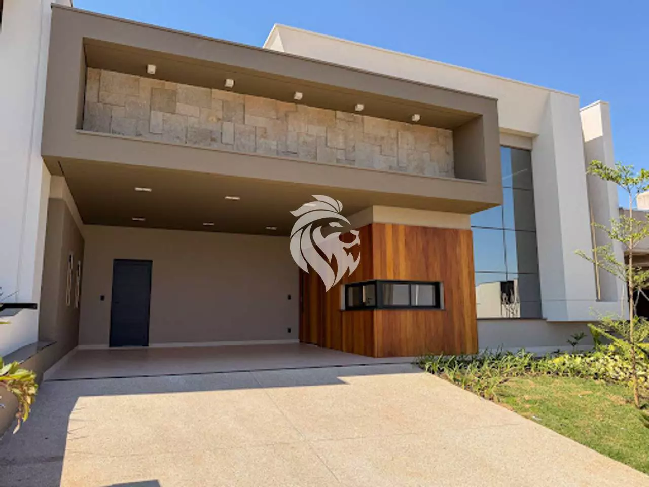 Casa com 3 suítes e fachada em pele de vidro no Dona Maria Cândida en Indaiatuba/SP