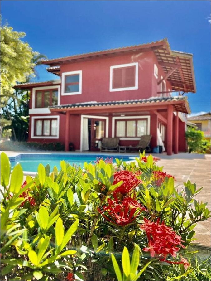 Casa de alto padrão com 3 suítes, piscina e energia solar no Alto do Mundaí em Porto Seguro/BA