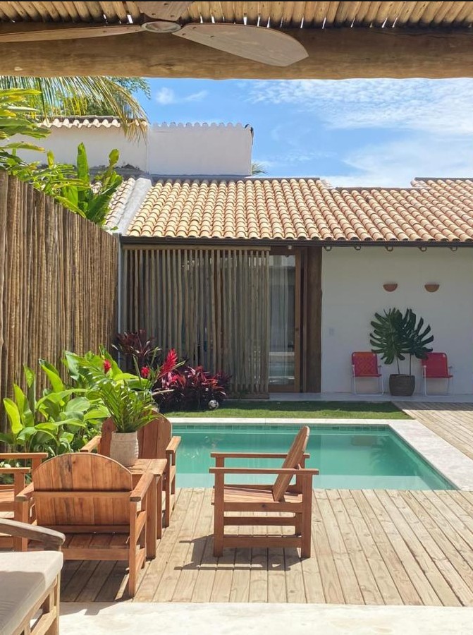 Casa de alto padrão com 3 suítes e área gourmet no Outeiro das Brisas em Porto Seguro/BA